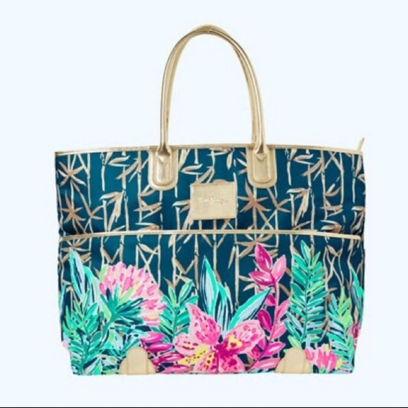 Lilly Pulitzer Handbags - NWT Lilly pulitzer jet set weekender tote Slathous